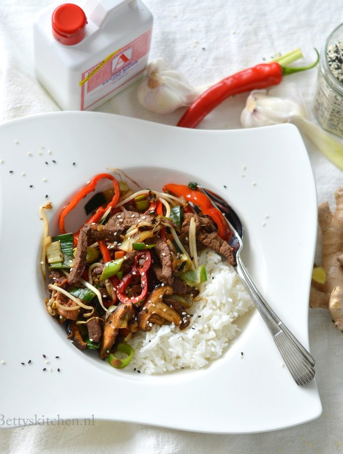 Oosterse biefstukpuntjes met wokgroenten (Miele-kookchallenge)