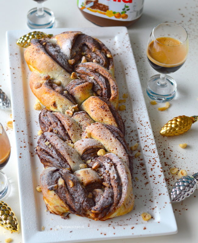 recept vlechtbrood met nutella en bladerdeeg © betty's Kitchen