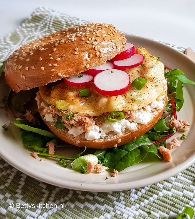 Tuna melt bagel recept