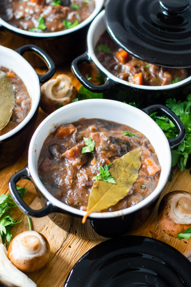 10x vegetarische hoofdgerechten voor kerst - vegetarisch stoofvlees met aubergines © bettyskitchen.nl