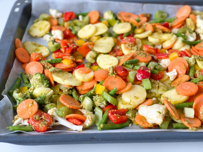 recept traybake met zalm en pesto © bettystitchen.nl