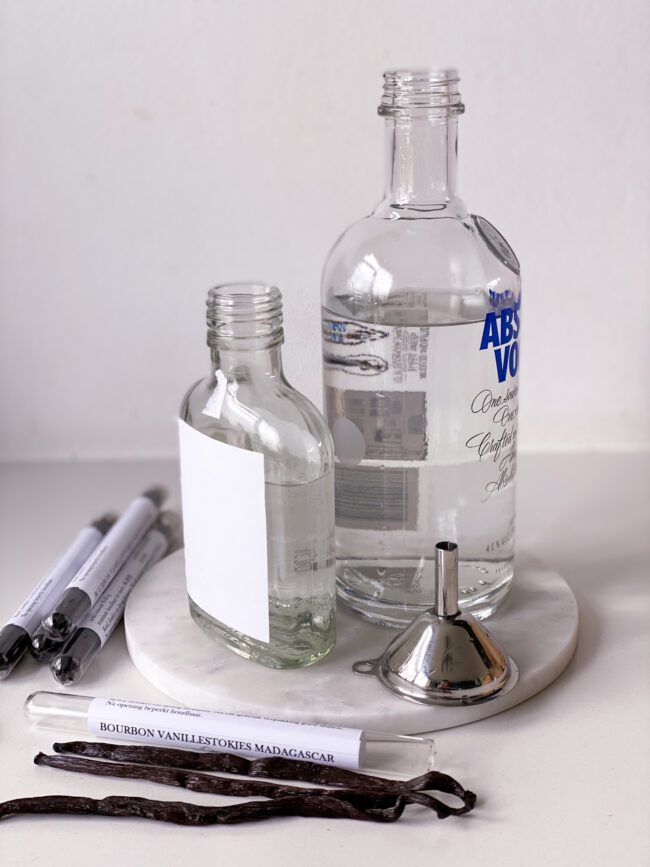 recept zelf vanille extract maken © bettyskitchen.nl